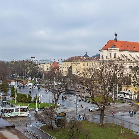 В Центрі Біля Ратуші Вулиця Площа Ринок 11 Lwów Zewnętrze zdjęcie