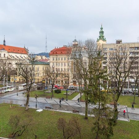 В Центрі Біля Ратуші Вулиця Площа Ринок 11 Lwów Zewnętrze zdjęcie