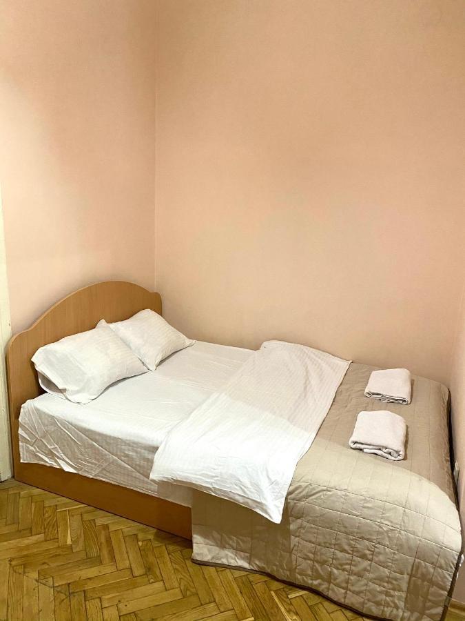 В Центрі Біля Ратуші Вулиця Площа Ринок 11 Lwów Zewnętrze zdjęcie