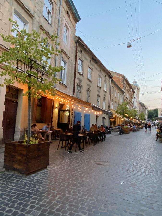В Центрі Біля Ратуші Вулиця Площа Ринок 11 Lwów Zewnętrze zdjęcie